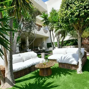 https://apartamentos-estanques.balearic-islands.net